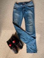 Tommy Hilfiger Jeans 28/32 low rise straight Nordrhein-Westfalen - Witten Vorschau