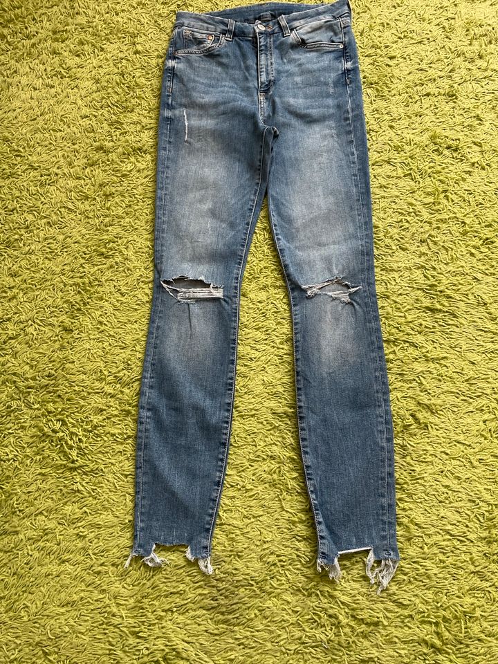 H&M Jeans super skinny / hight waist / ankle Gr 27 in Bassenheim