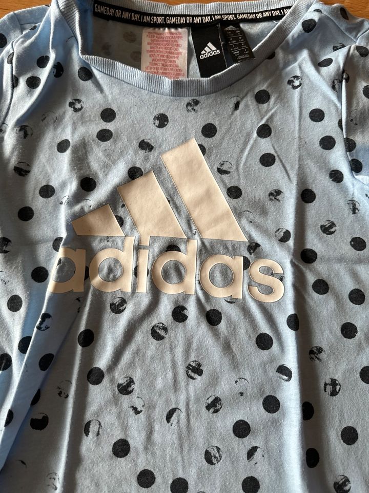 Shirt Adidas Gr. 140 auch 134 in Stralsund