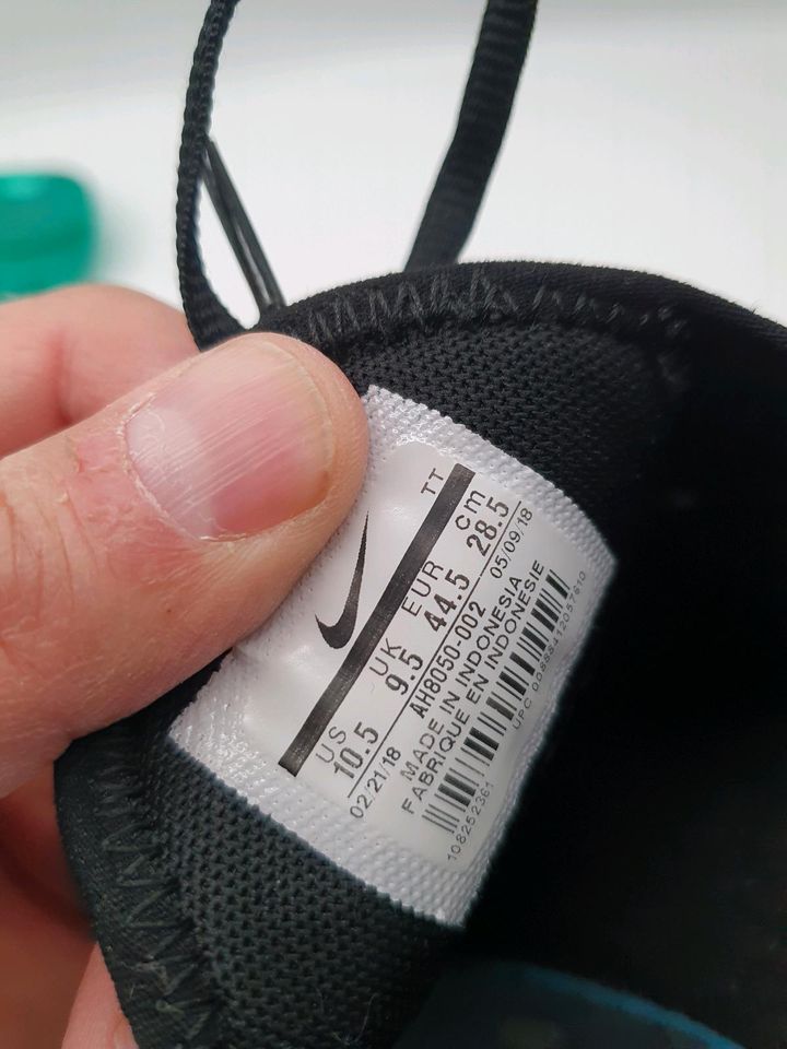 Nike Air Max 270 Herren Schuhe Grösse 44.5 NP159 in Berlin