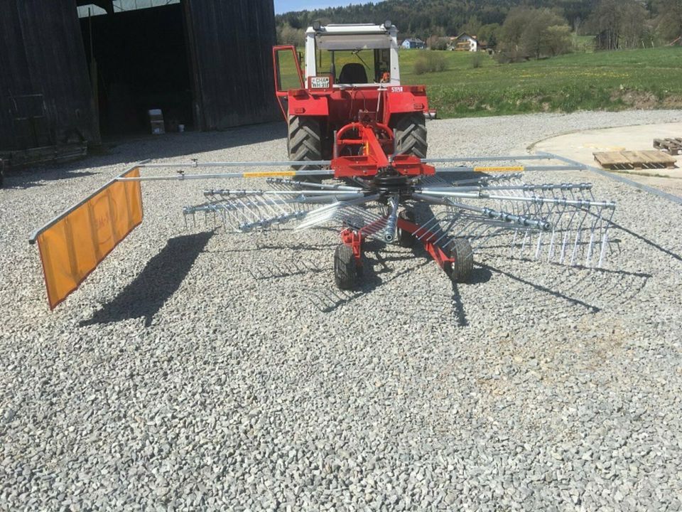 Jar Met 4,4 m Tandem Schwader in Tiefenbach Oberpf