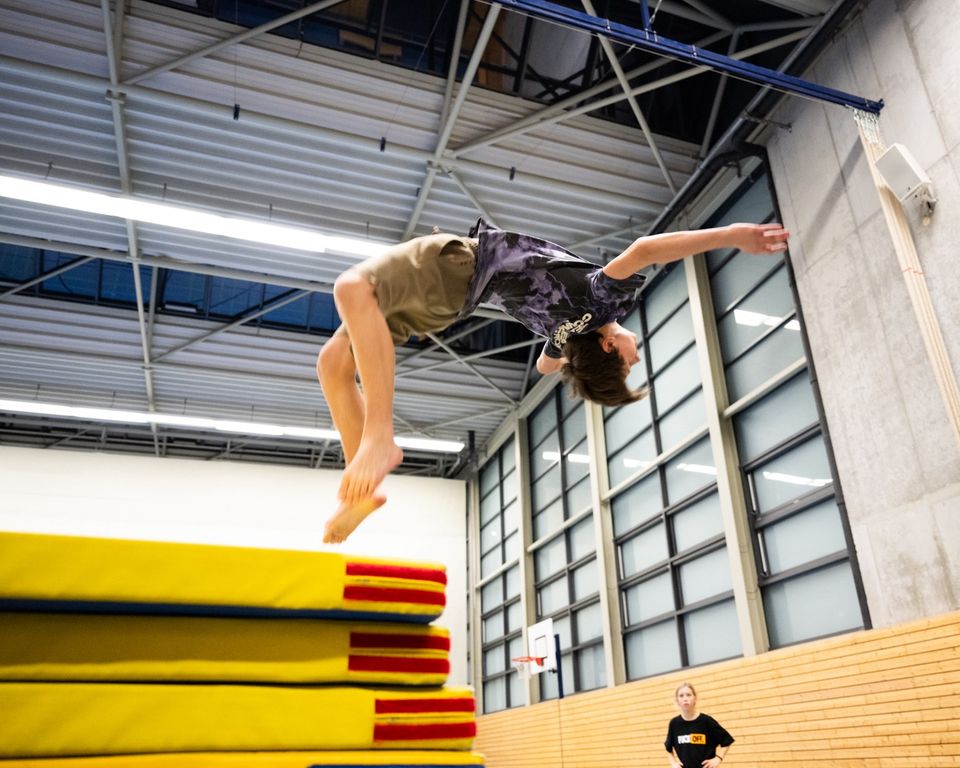 AirTrack Sportkurse - Tricking für Kinder und Jugendliche in Leipzig