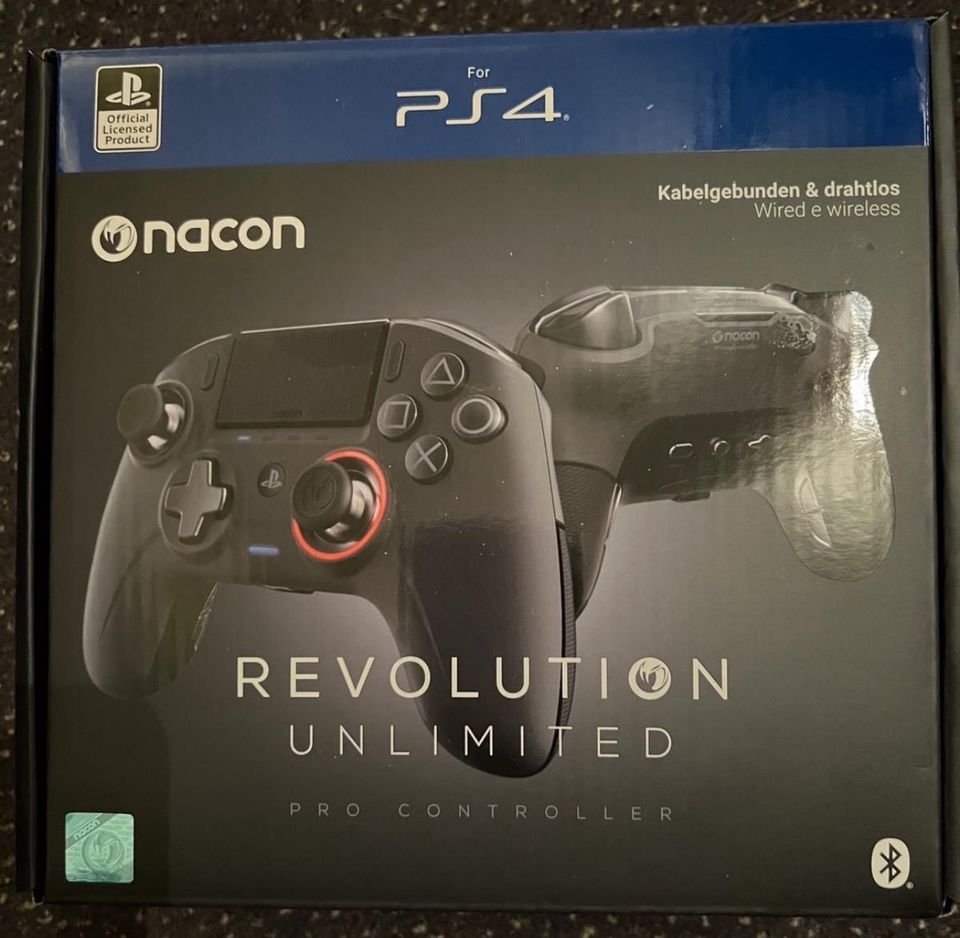 NACON PS4 Revolution Unlimited pro Controller in Visbek