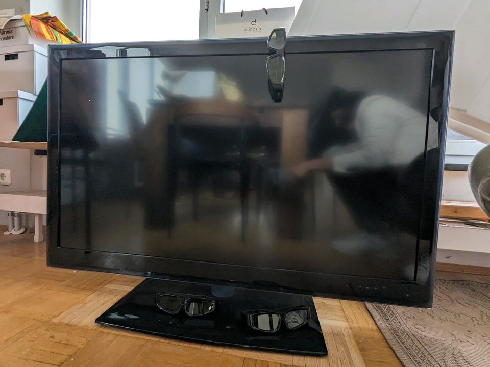 LG 42LX6500 TV Fernseher 3D mit Brille 42'' 107cm in München