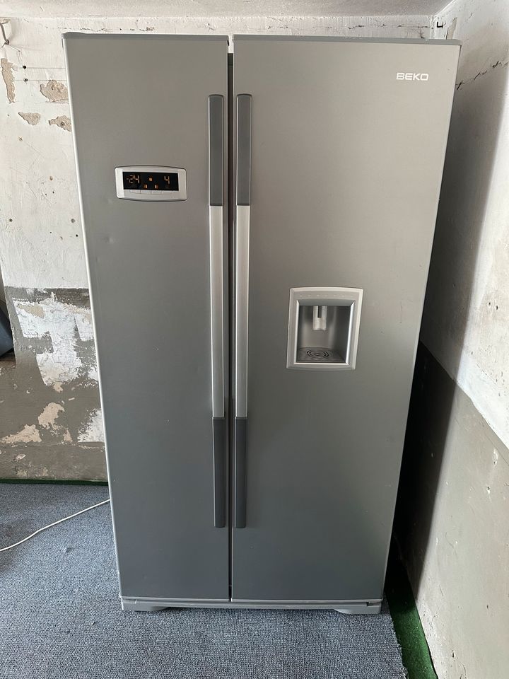 Kühlschrank mit Gefrierschrank zu verkaufen in Rheda-Wiedenbrück