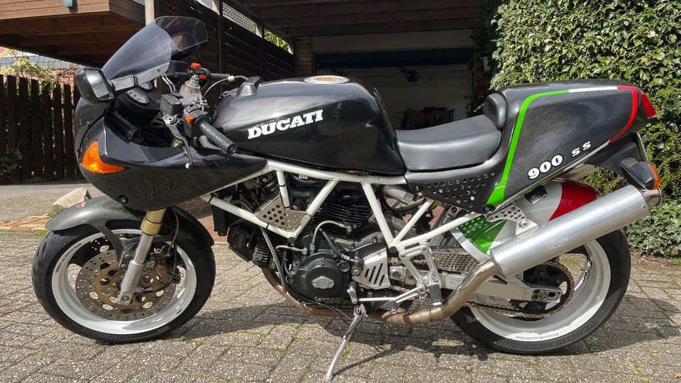 Ducati 900 SS, Baujahr 1992 - Liebhaberstück in Oldenburg