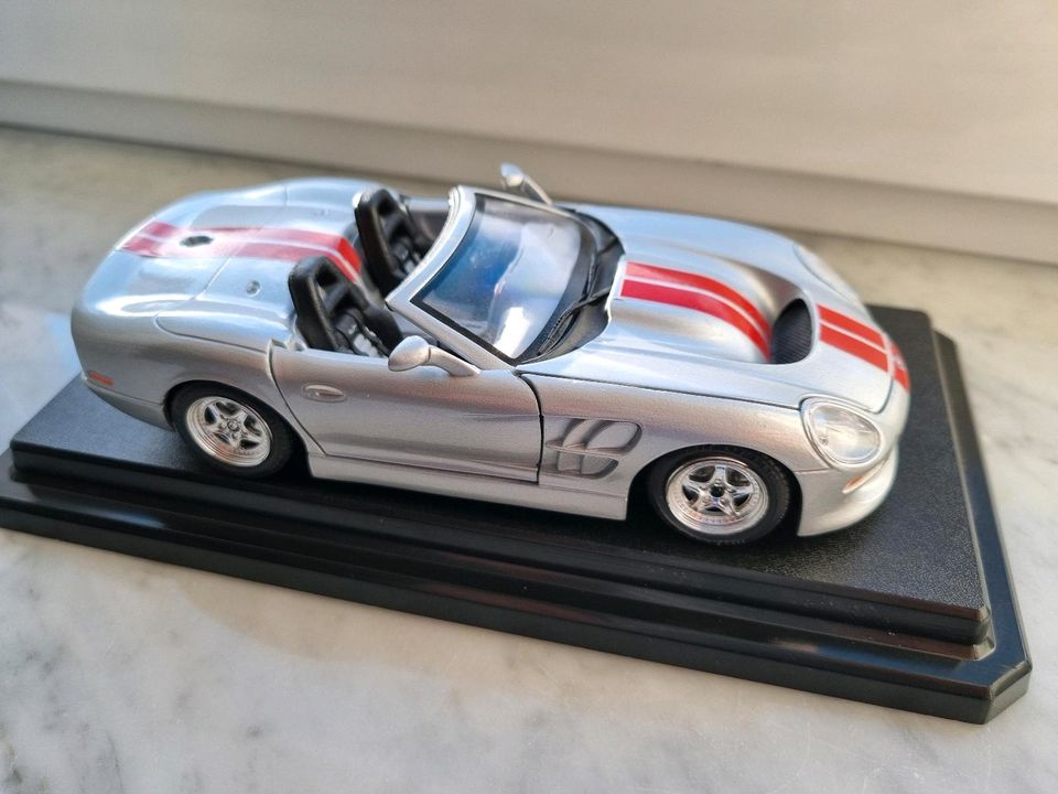 Burago Shelby Serie 1 1999 Modellauto 1:24 für Sammler in Ingolstadt