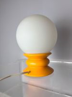 TEMDE Tischlampe Opalglas mit gelben Holzsockel 60er 70er Nachttischlampe Leselicht Mid Century Design Berlin - Mitte Vorschau