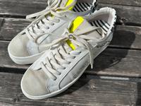 Café Noir Sneaker weiß mit Leo/gelb/Nieten Gr. 36 Bayern - Zorneding Vorschau