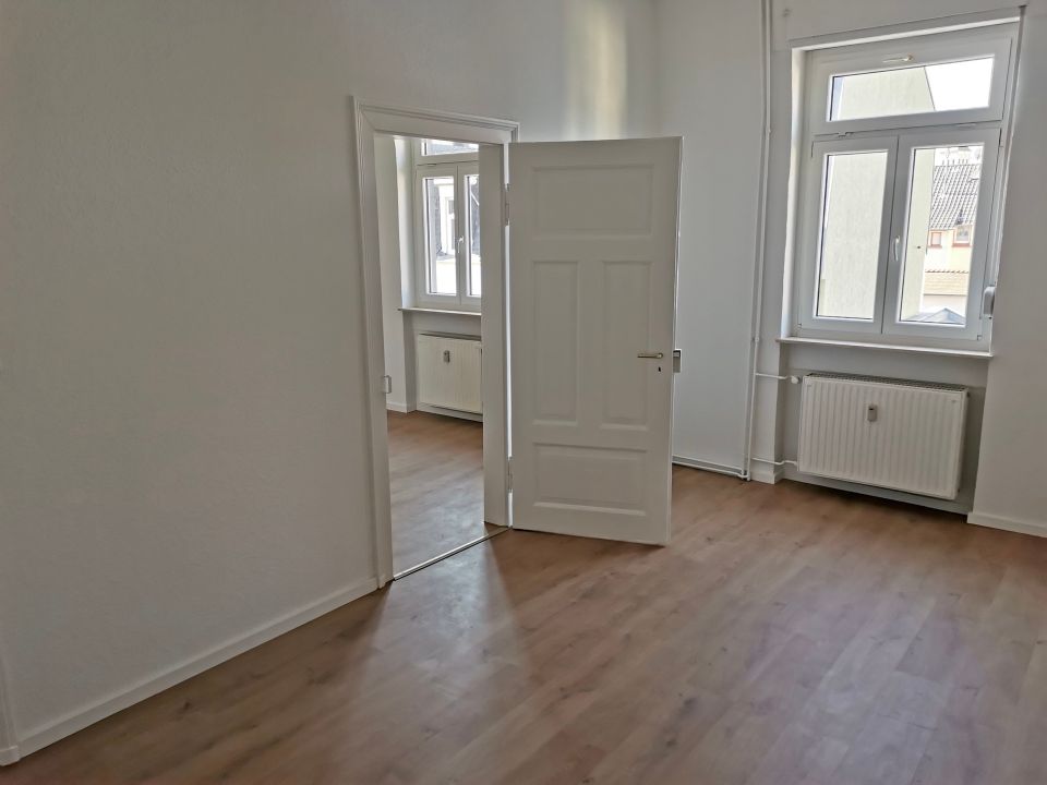 **Kapitalanleger aufgepasst** Mehrfamilienhaus in beliebter Wohnlage in Frankfurt / Nied in Frankfurt am Main