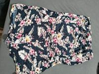 Süßer Jumpsuit mit Blumen Größe S Bayern - Grub a. Forst Vorschau
