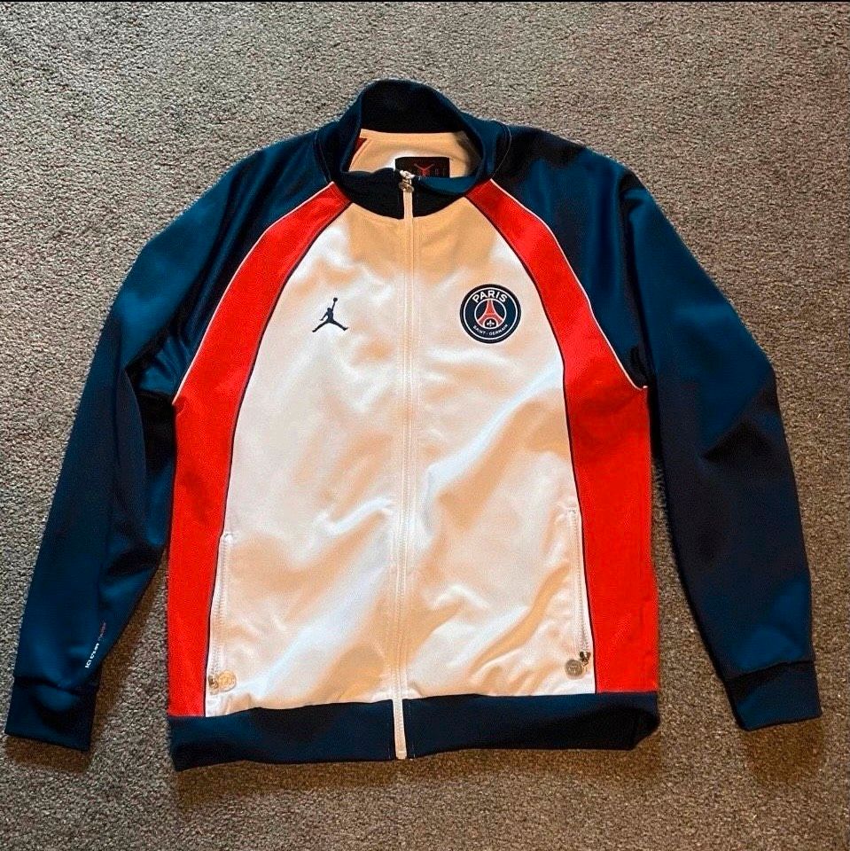 PSG Air Jordan Trainingsjacke in M in Konstanz