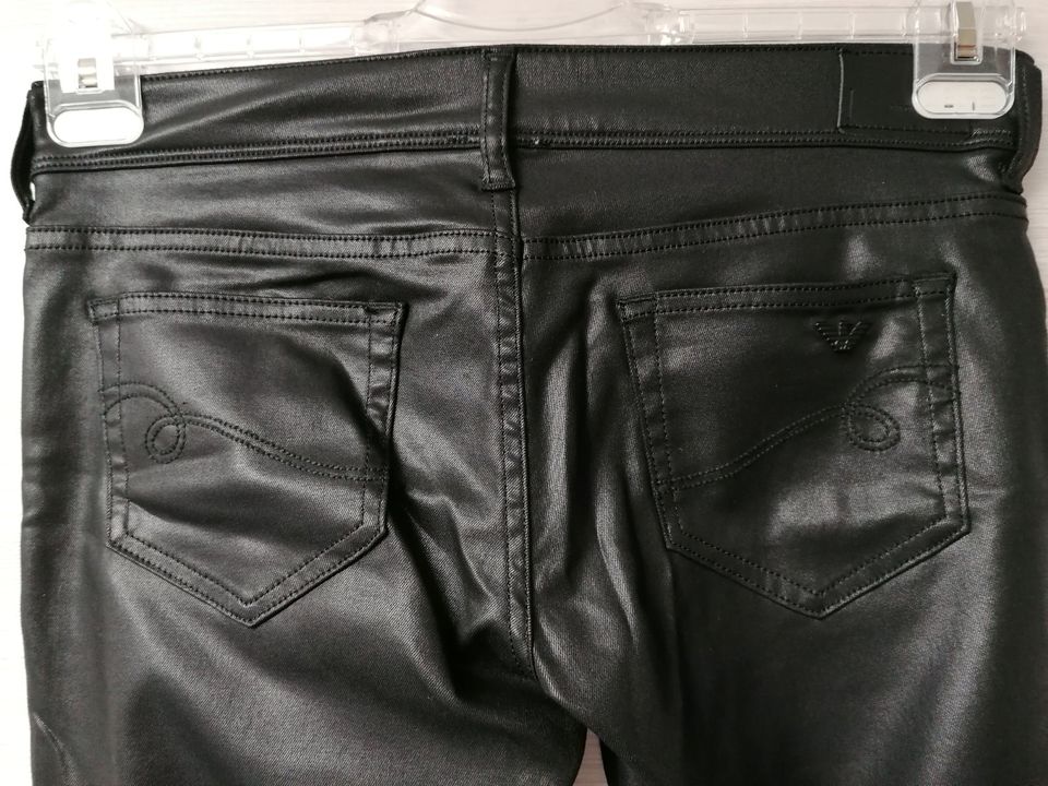 Emporio Armani Modell Mila Hose Größe 28 Topzustand in Ammeldingen bei Neuerburg