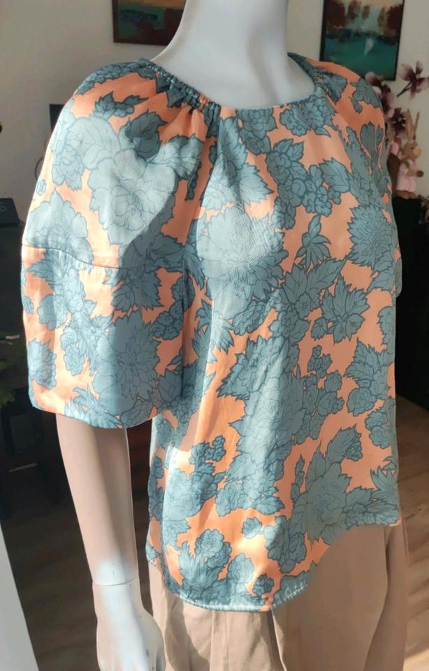 Extravagante Bluse aus Dänemark von der Marke Arket, 38, S-M in Hamburg