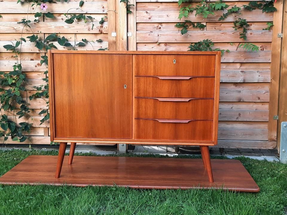 60er Jahre Teak Sideboard Kommode Danisch Design MidCentury in Wendlingen am Neckar