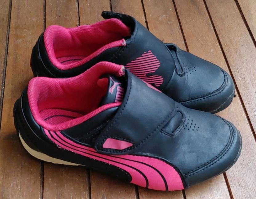 PUMA Sneaker mit Klettverschluss Gr. 28 schwarz in Köln
