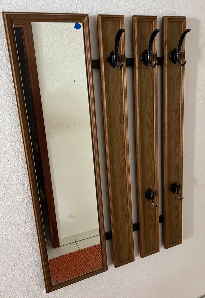 Garderobe mit Spiegel in Oppenau