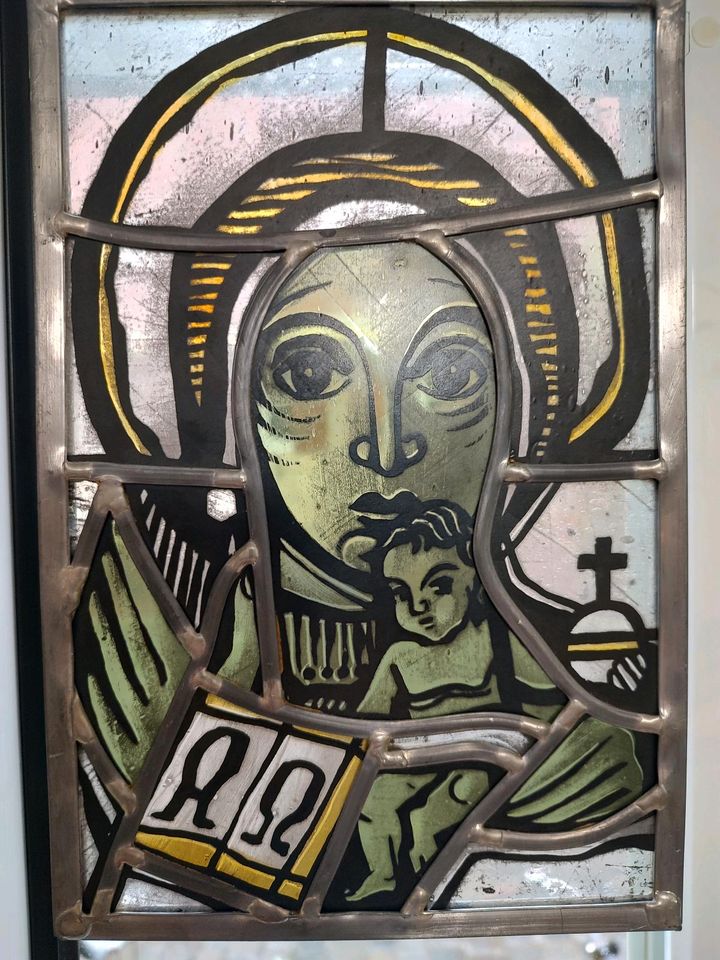 Kleine Bleiverglasung, Madonna Maria mit Kind, Glasmalerei in Centrum