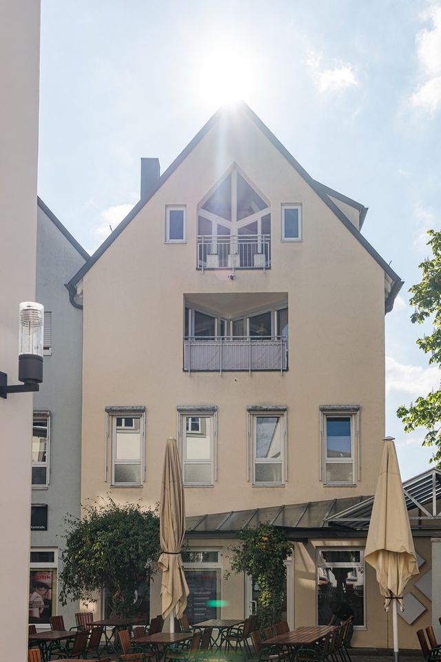 Helle grosszügige DG-Wohnung in Weingarten mit sehr guten Energiwerten. Zentral mit Basilikablick. in Weingarten