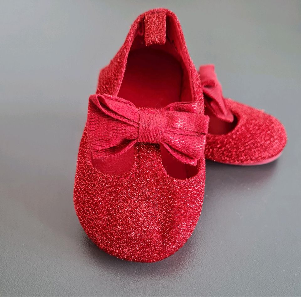 Mädchen  H&M festliches Schuhe gr. 18 in Ostfildern