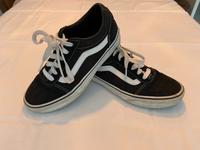 Vans Turnschuhe / Sneaker (Größe 38) Nordrhein-Westfalen - Mettmann Vorschau
