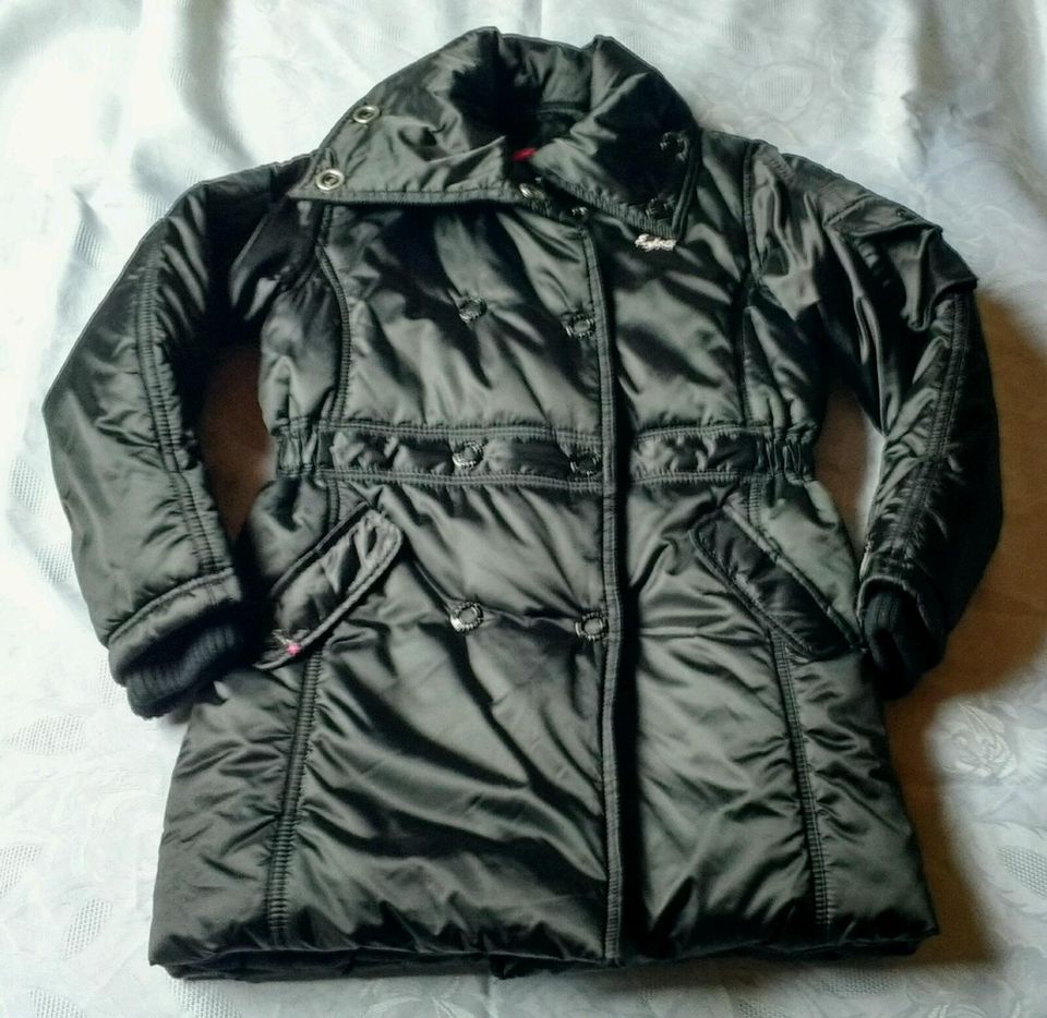 Winterjacke/Mantel Esprit Mädchen Gr. 128/134 in Langelsheim