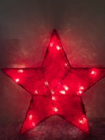 Weihnachts-Stern „Rot“ beleuchtet Nordrhein-Westfalen - Wermelskirchen Vorschau