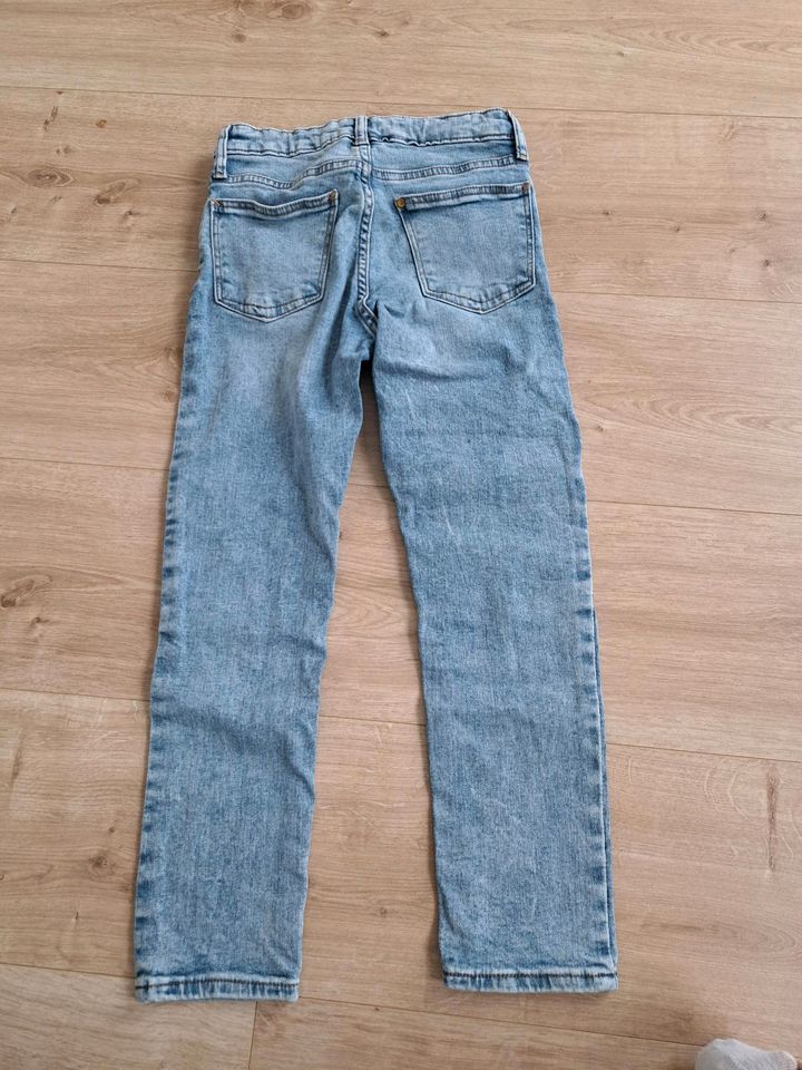 Jeans Größe 128 in Fürfeld