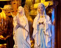 HEILIGENFIGUREN  MADONNA MUTTER GOTTES  LOURDES OSTERFEST NUR Wandsbek - Hamburg Bramfeld Vorschau