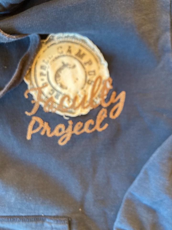 Kapuzen Sweatshirt , T-Shirts lang/ohne, ReißverschlussJacke, in Rosenheim