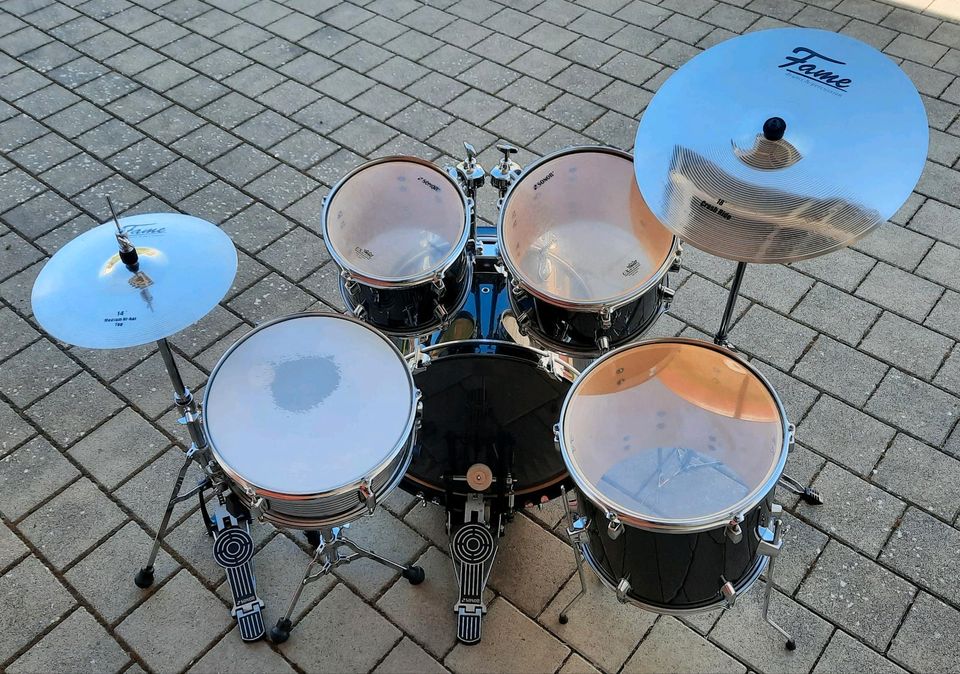 Schlagzeug Sonor 505 in 20" schwarz mit Top Becken Fame Drumset in Haigerloch