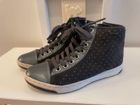 Geox Schuh Mädchen Größe 35 Sneaker grau Halbschuh Niedersachsen - Jever Vorschau