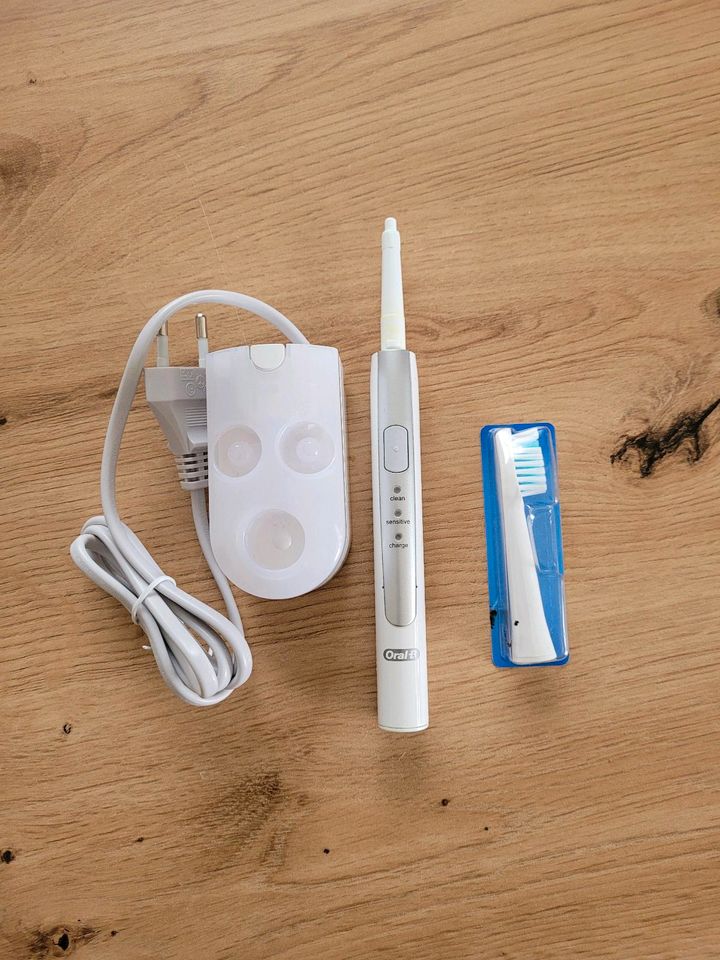 Zahnbürste elektronisch, Oral-b in Büttelborn