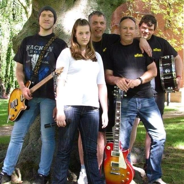 Rock Band Sucht Sängerin oder Sänger in Goldberg