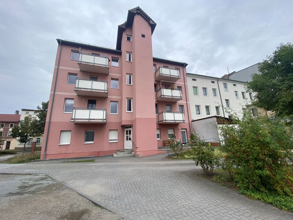 Vollvermietung: Mehrfamilienhaus in Forst mit Aufzug zu verkaufen in Forst (Lausitz)