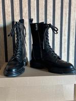 Emporio Armani Damen Boots /Stiefel echt leder neu 37 Nordrhein-Westfalen - Bottrop Vorschau