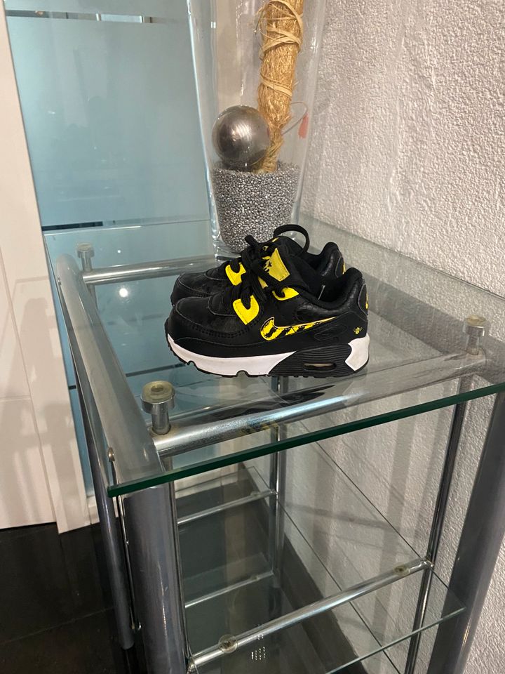 Nike Schuhe Größe 23,5 in Erwitte