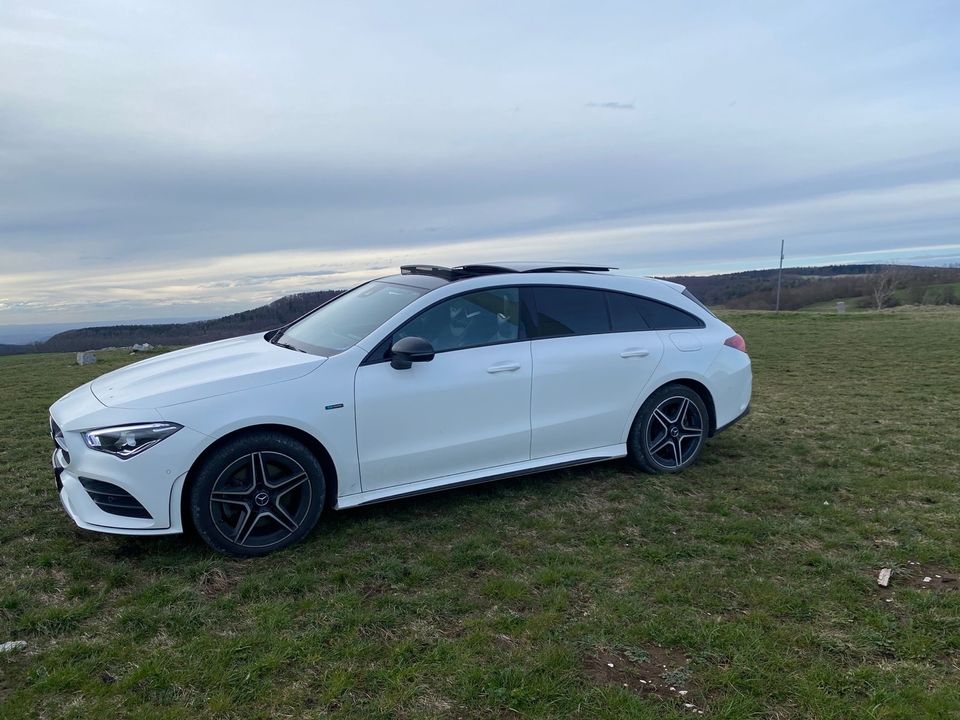 Mercedes CLA 250e Shooting Brake mit Garantie! in Burladingen