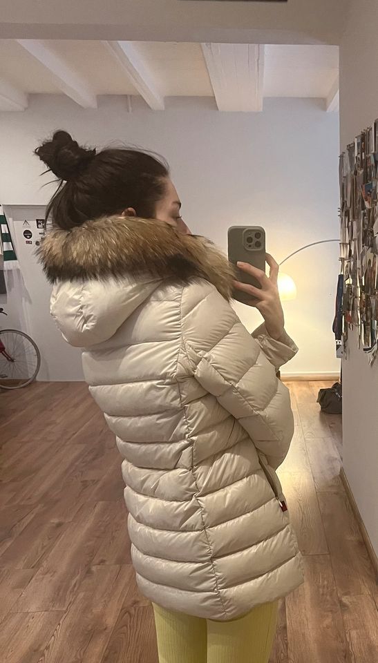 Woolrich Daunenjacke Größe S in cremebeige in Nürnberg (Mittelfr)