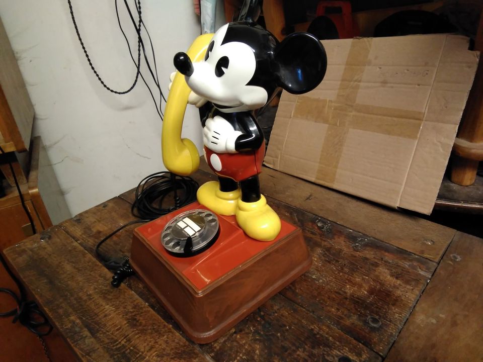 Telefon von der Post mit Wählscheibe Modell Micky Maus funktion in Zirndorf