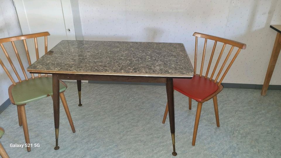 70 Jahre Tisch und Stühle in Ortenberg