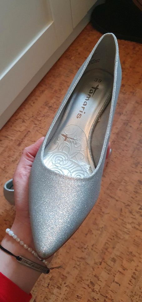 Elegante Pumps von Tamaris in Breiholz