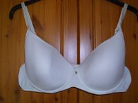 BH / Shirt-BH / Schalen-BH Creme Gr. 90 C Bexleys Niedersachsen - Harsum Vorschau