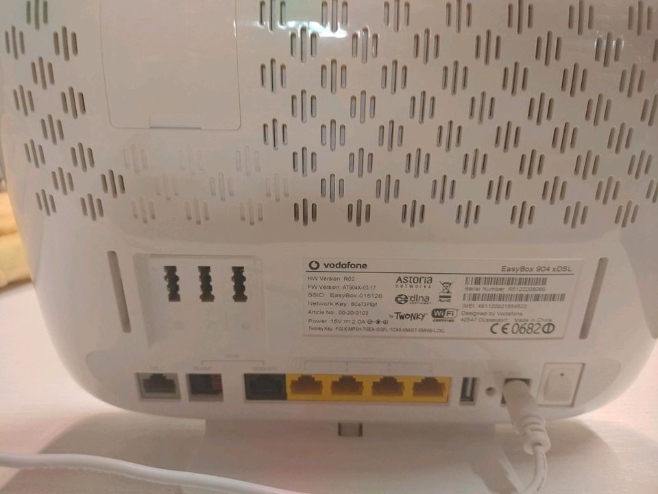 EasyBox 904 DSL, sehr guter Zustand,da nur 2 Monate in Gebrauch in Salzweg