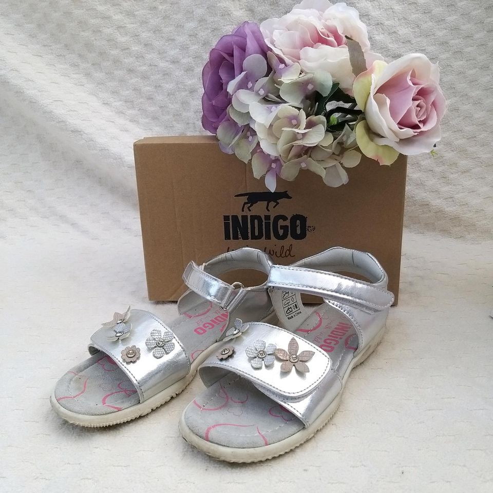 ❤ Indigo ❤ sehr bequeme Sandalen Klettverschluss festlich Blumen in Solms