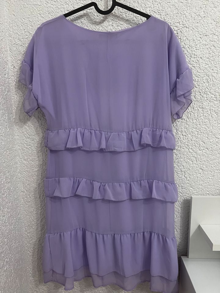 Damen Kleid 34 lila flieder in Röthenbach