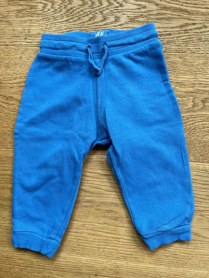 Jogginghose blau von H&M in Größe 68 in München