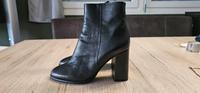Verkaufe Buffalo Stiefeletten Blockabsatz in schwarz- Gr 36 Hessen - Darmstadt Vorschau