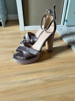 High Heels von Even&Odd – Größe 39, Samt-Optik Dresden - Pieschen Vorschau