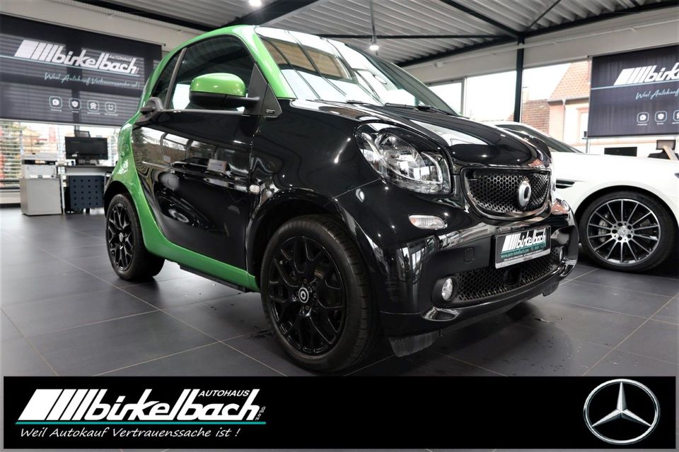 Smart ForTwo coupe EQ Pano SHZ LHZ Klima Leder 60KW in Sulzbach (Saar)